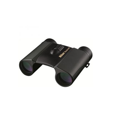 2. Nikon 8218