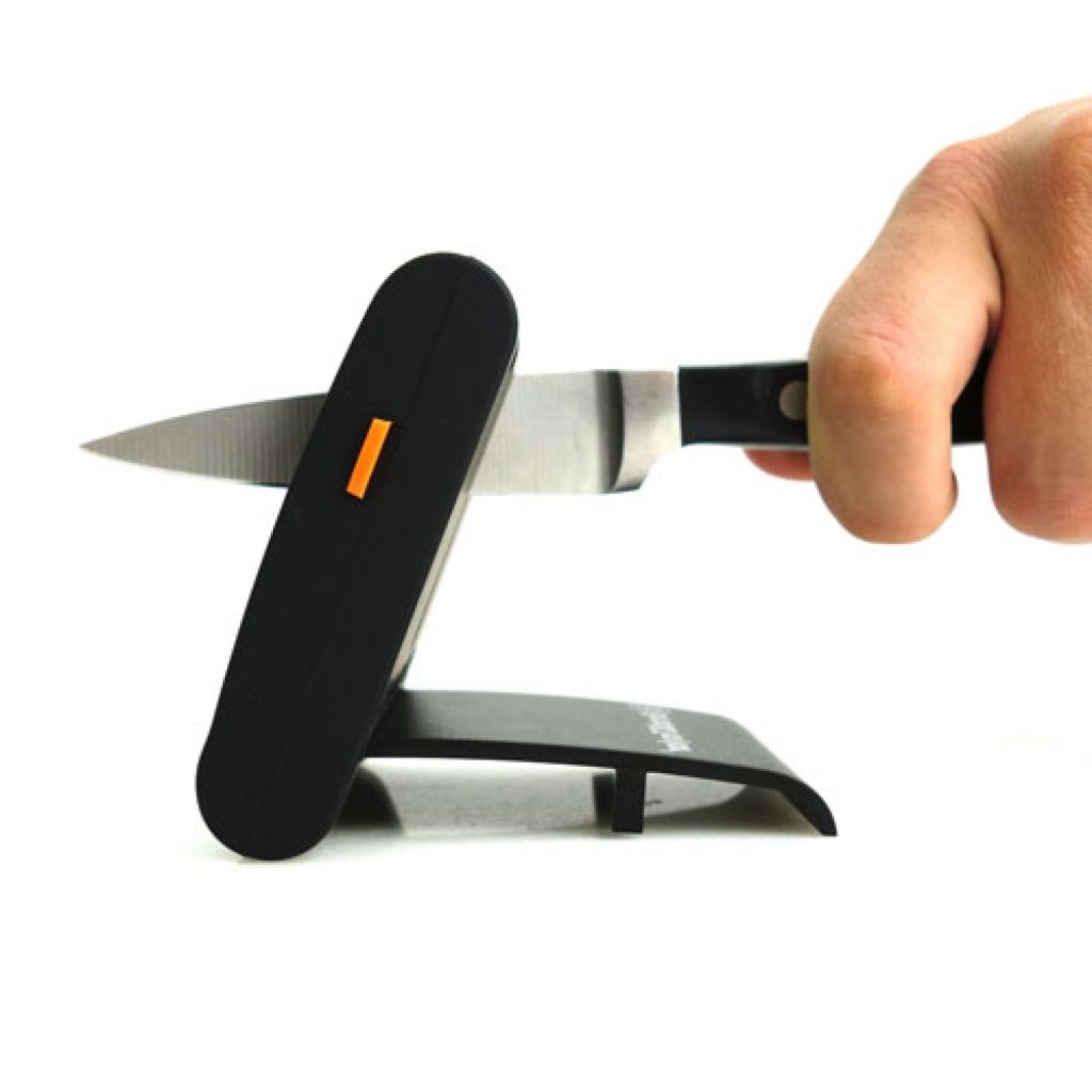 sharpening-a-pocket-knife